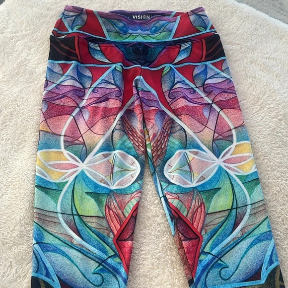 Art of One x Vision Lab Yoga Leggings Sz small
Original art by Derek Carpenter - Picture 7 of 16